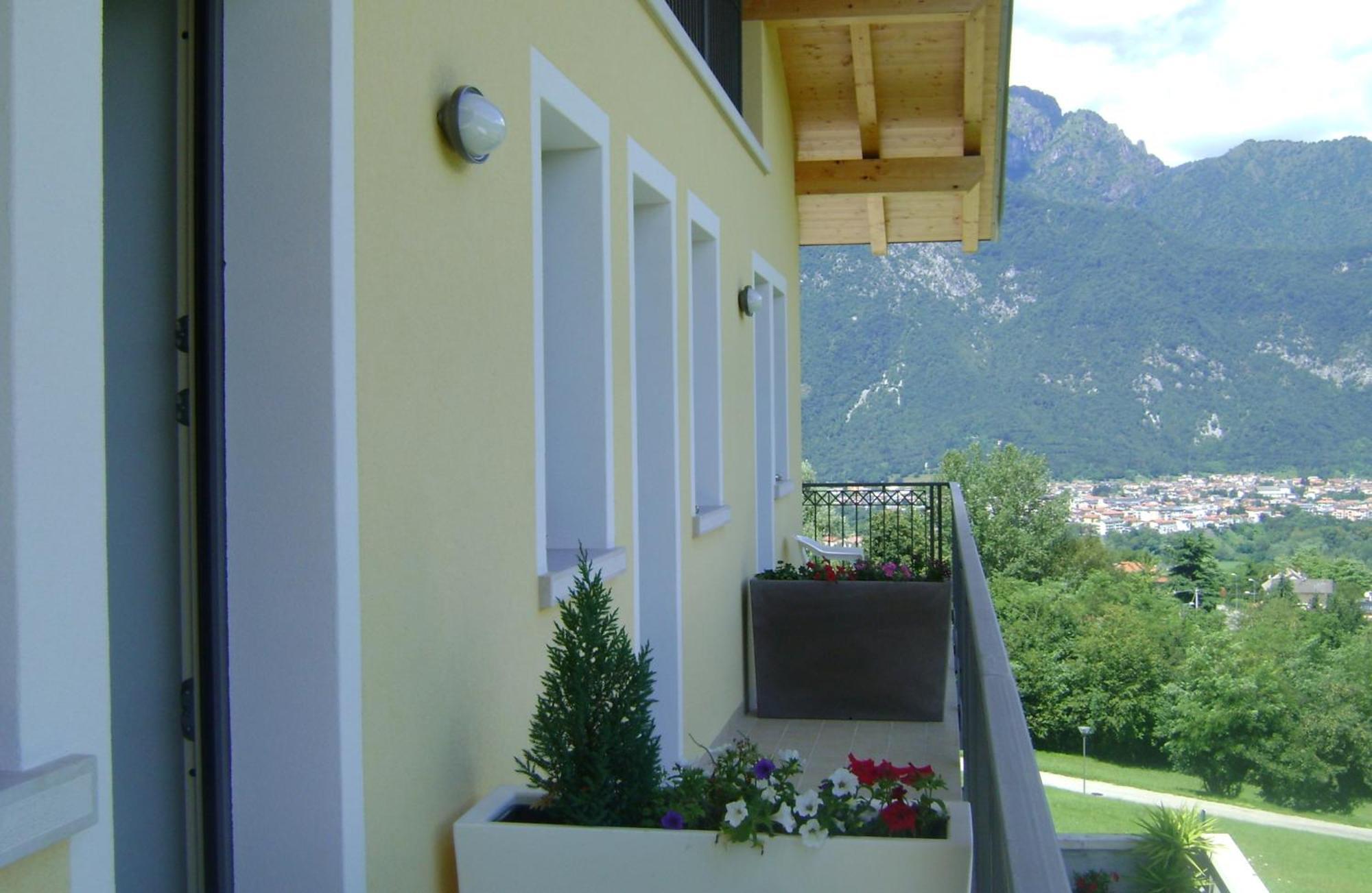 Affittacamere Rubino Guest House Ponte nell'Alpi Ngoại thất bức ảnh