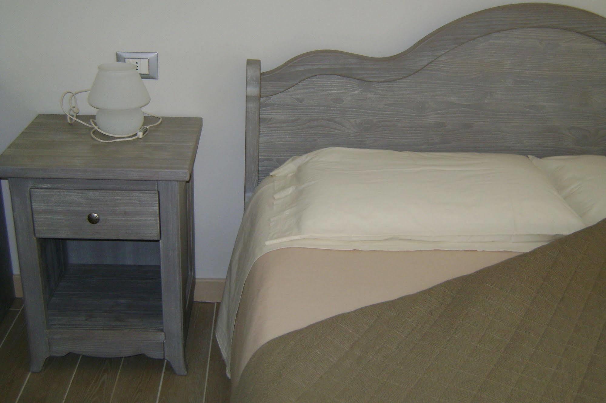 Affittacamere Rubino Guest House Ponte nell'Alpi Ngoại thất bức ảnh