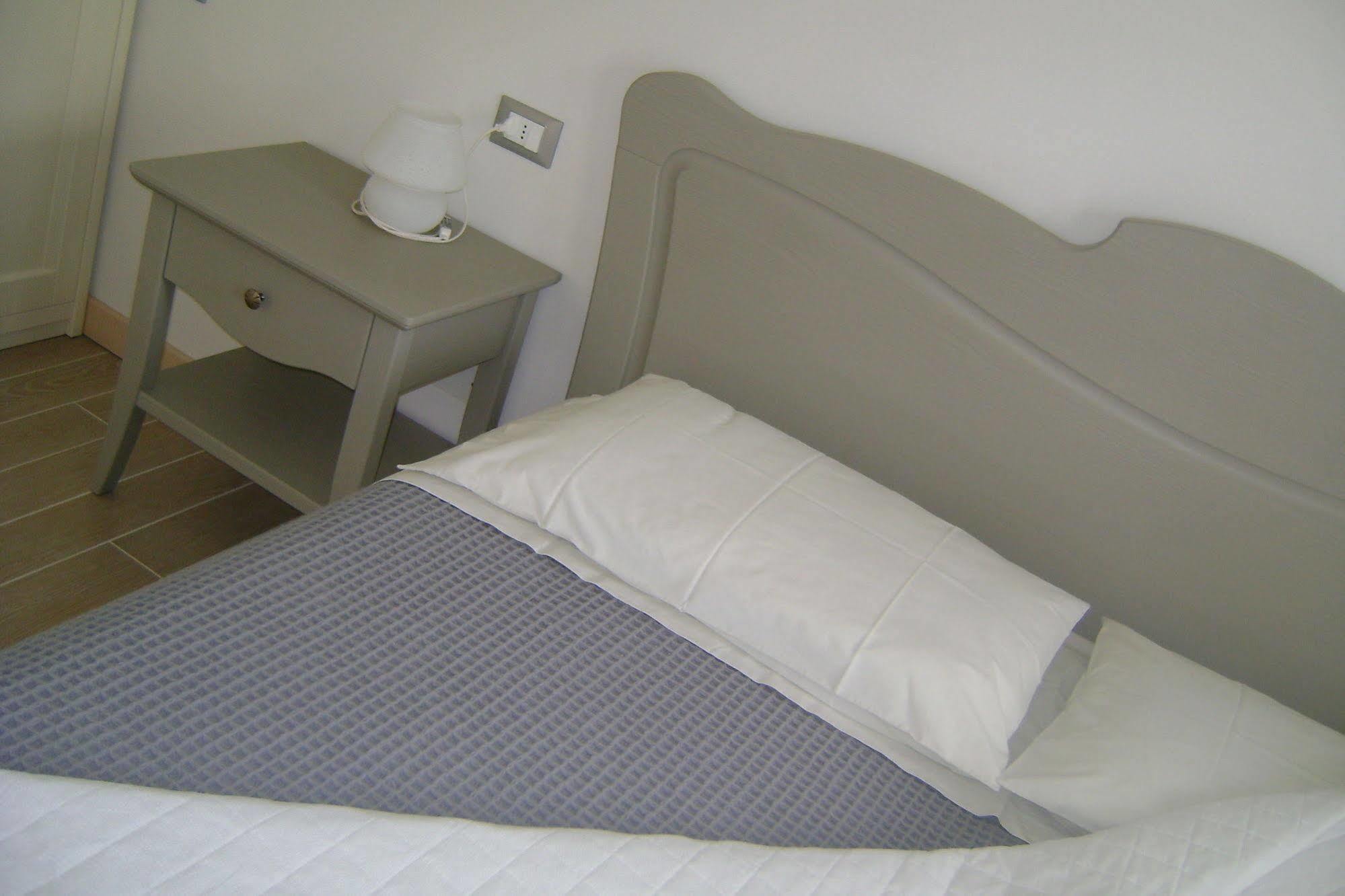 Affittacamere Rubino Guest House Ponte nell'Alpi Ngoại thất bức ảnh