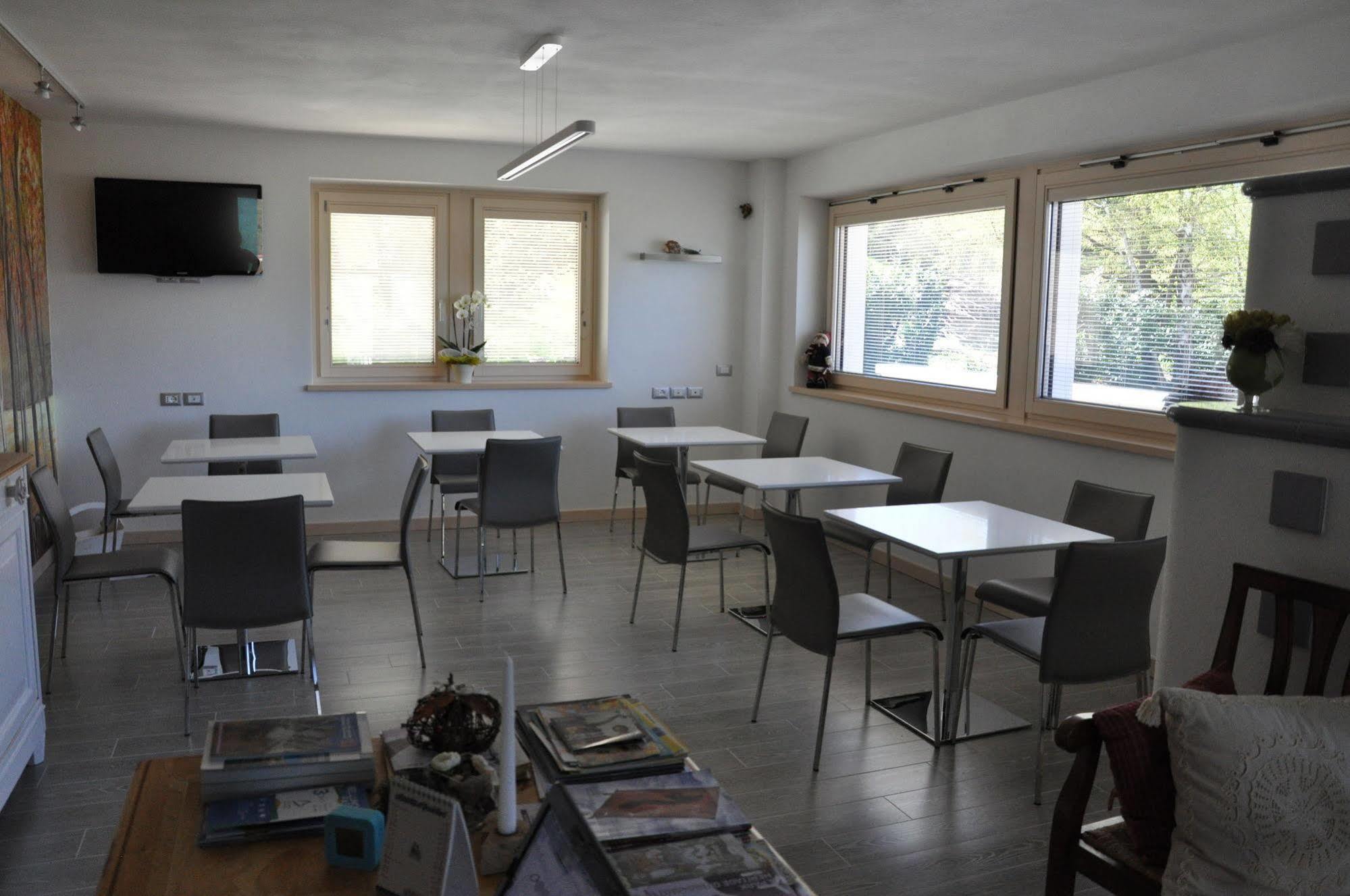 Affittacamere Rubino Guest House Ponte nell'Alpi Ngoại thất bức ảnh